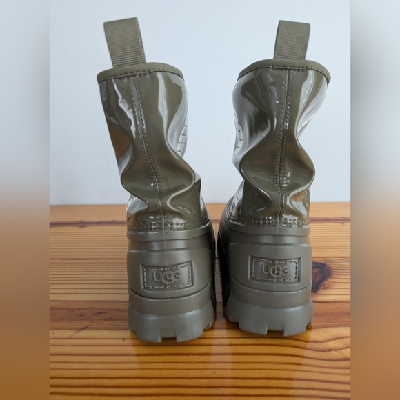 UGG Classic Brellah Mini Boots- Size:7 - Picture 4 of 5